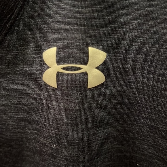 UnderArmour Heatgear V-Neck - Picture 4 of 4